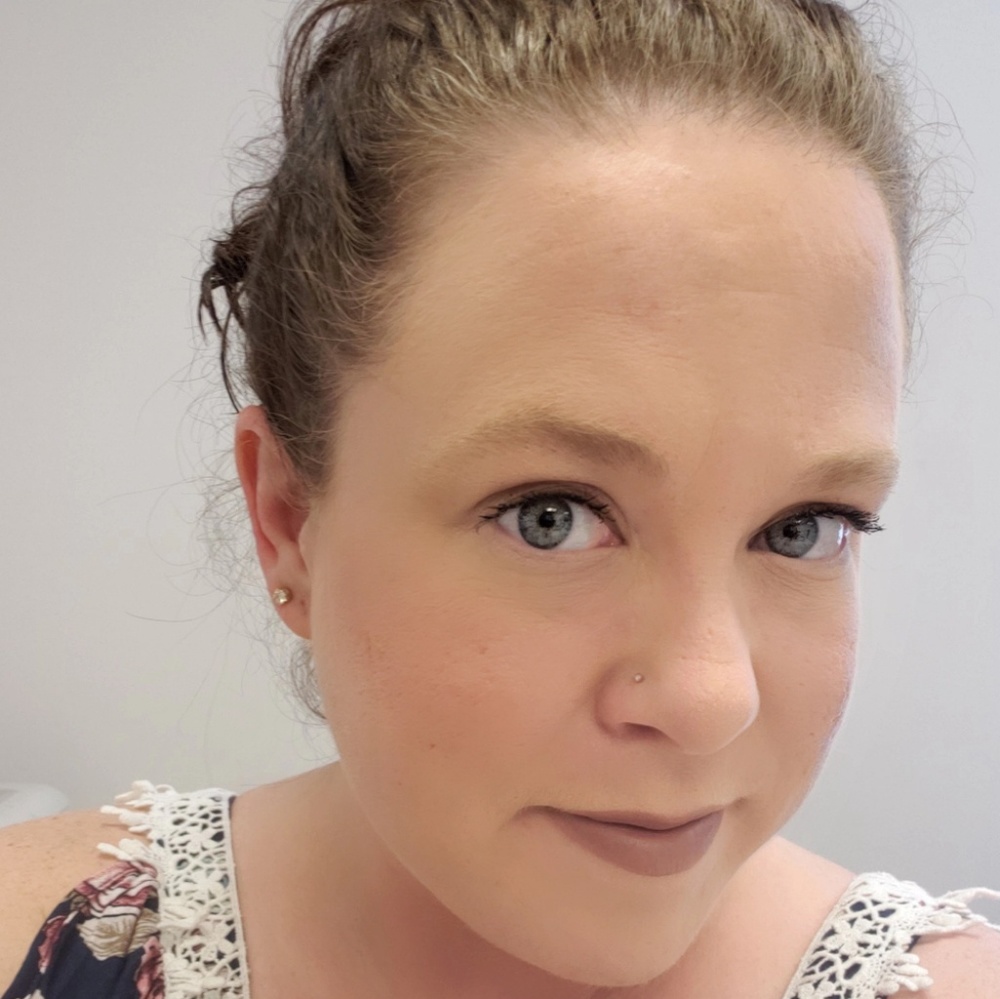 Meet your Posher, Angela